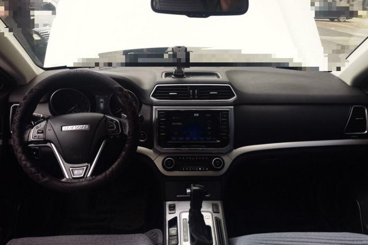 Used Haval H6 Coupe 2016 Blue Label 1.5T Automatic Two-Wheel Drive Elite Model Center Console
