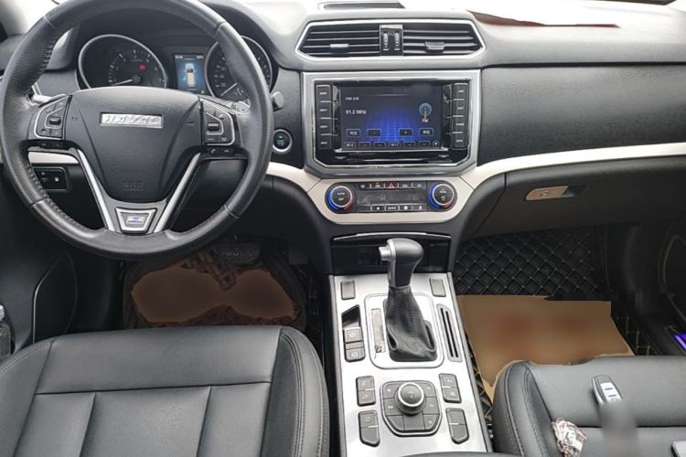 Used Haval H6 Coupe 2016 Blue Label 1.5T Automatic Two-Wheel Drive Elite Model Center Console