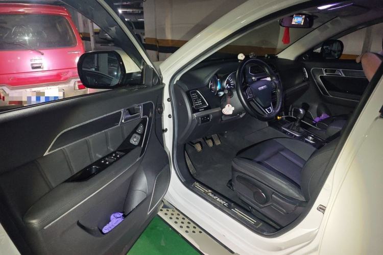 Used Haval H6 Coupe 2016 Blue Label 1.5T Manual Two-Wheel Drive Urban Model Driver Seat