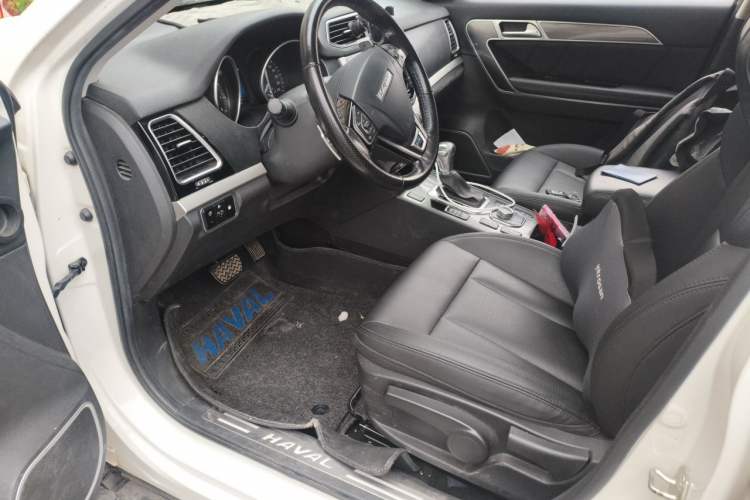 Used Haval H6 Coupe 2016 Blue Label 1.5T Automatic Two-Wheel Drive Urban Model Driver Seat