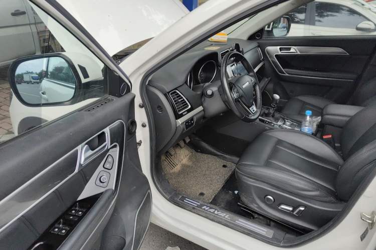 Used Haval H6 Coupe 2016 Blue Label 1.5T Manual Two-Wheel Drive Urban Model Driver Seat
