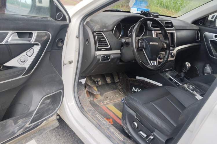 Used Haval H6 Coupe 2016 Blue Label 1.5T Manual Two-Wheel Drive Elite Model Driver Seat