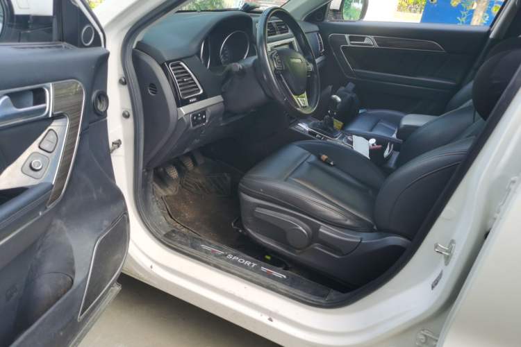 Used Haval H6 Coupe 2016 Blue Label 1.5T Manual Two-Wheel Drive Urban Model Driver Seat