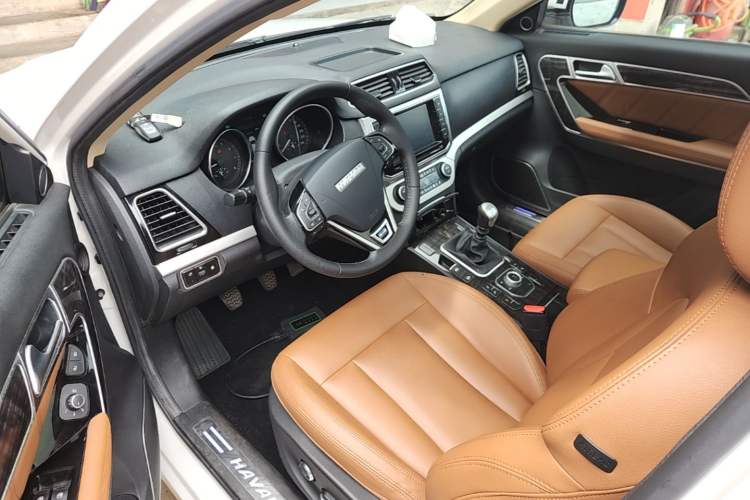 Used Haval H6 Coupe 2016 Blue Label 1.5T Manual Two-Wheel Drive Elite Model Driver Seat