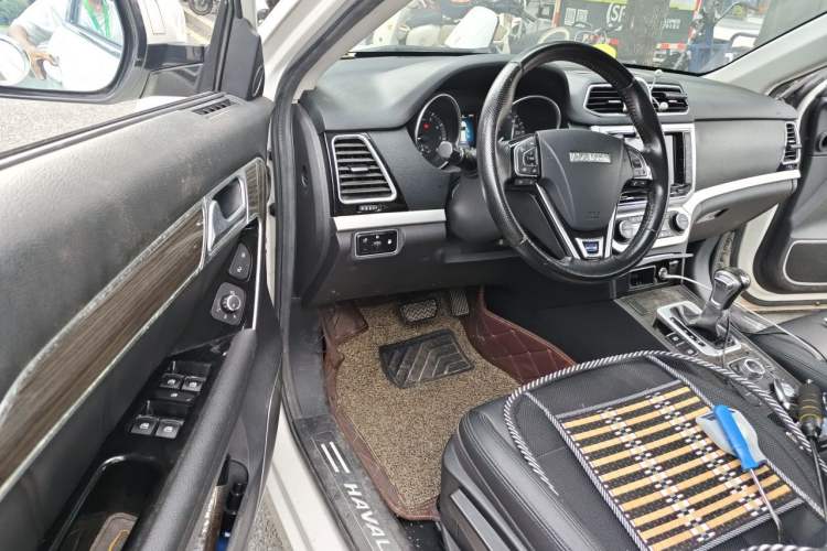 Used Haval H6 Coupe 2016 Blue Label 1.5T Automatic Two-Wheel Drive Urban Model Driver Seat