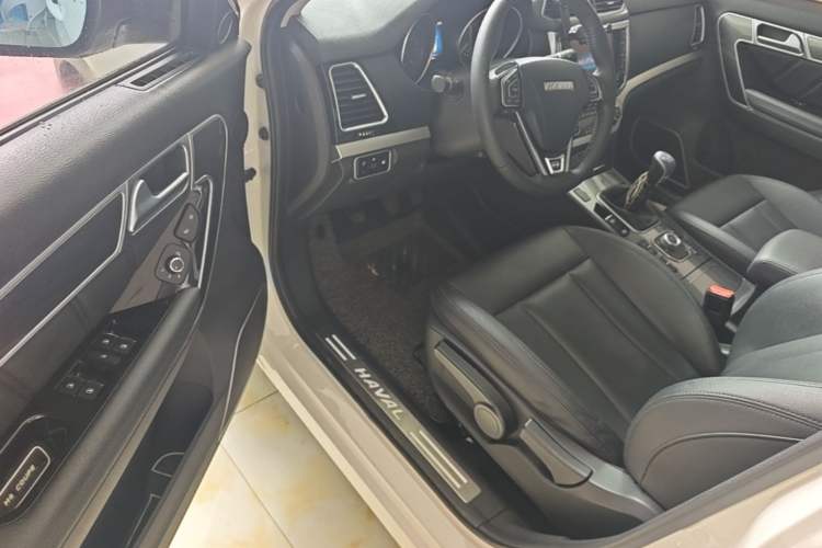 Used Haval H6 Coupe 2016 Blue Label 1.5T Manual Two-Wheel Drive Urban Model Driver Seat