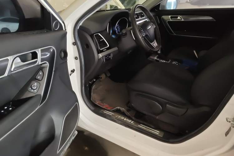 Used Haval H6 Coupe 2016 Blue Label 1.5T Automatic Two-Wheel Drive Urban Model Driver Seat