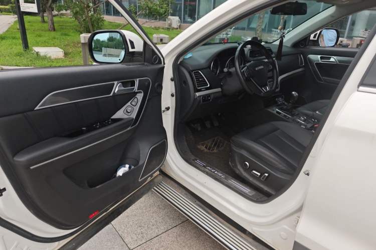 Used Haval H6 Coupe 2016 Blue Label 1.5T Manual Two-Wheel Drive Elite Model Driver Seat