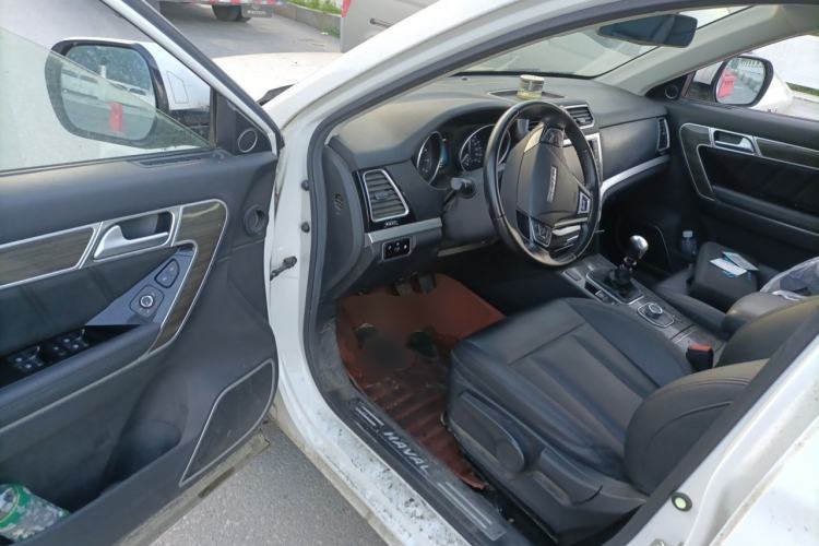 Used Haval H6 Coupe 2016 Blue Label 1.5T Manual Two-Wheel Drive Urban Model Driver Seat