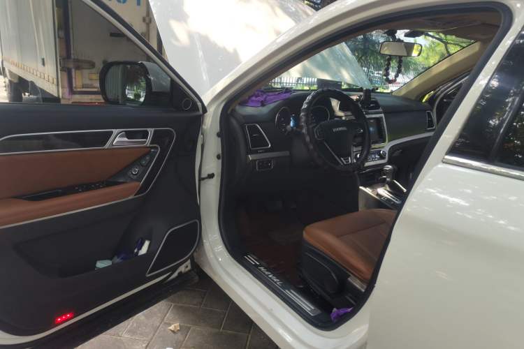 Used Haval H6 Coupe 2016 Blue Label 1.5T Automatic Two-Wheel Drive Urban Model Driver Seat