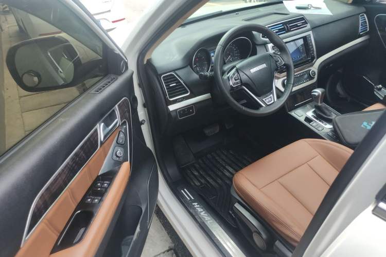 Used Haval H6 Coupe 2016 Blue Label 1.5T Automatic Two-Wheel Drive Urban Model Driver Seat