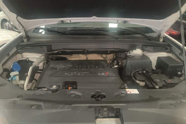 Used Haval H6 Coupe 2016 Blue Label 1.5T Automatic Two-Wheel Drive Urban Model Engine Bay
