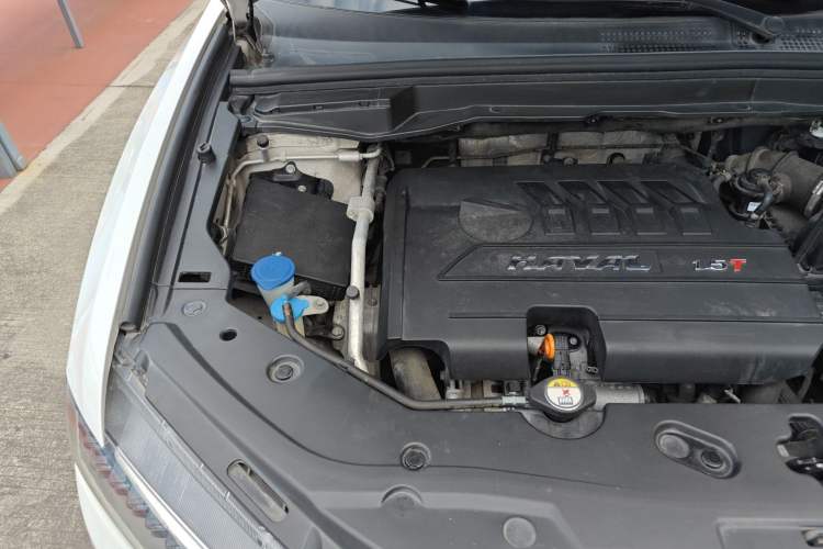 Used Haval H6 Coupe 2016 Blue Label 1.5T Automatic Two-Wheel Drive Urban Model Engine Bay Right