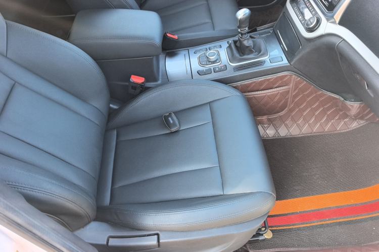 Used Haval H6 Coupe 2016 Blue Label 1.5T Manual Two-Wheel Drive Elite Model Exterior 12