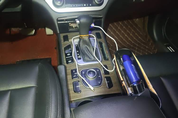 Used Haval H6 Coupe 2016 Blue Label 1.5T Automatic Two-Wheel Drive Urban Model Gear Lever