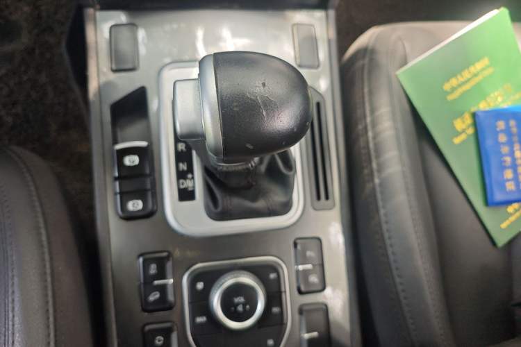 Used Haval H6 Coupe 2016 Blue Label 1.5T Automatic Two-Wheel Drive Elite Model Gear Lever