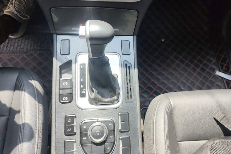 Used Haval H6 Coupe 2016 Blue Label 1.5T Automatic Two-Wheel Drive Urban Model Gear Lever