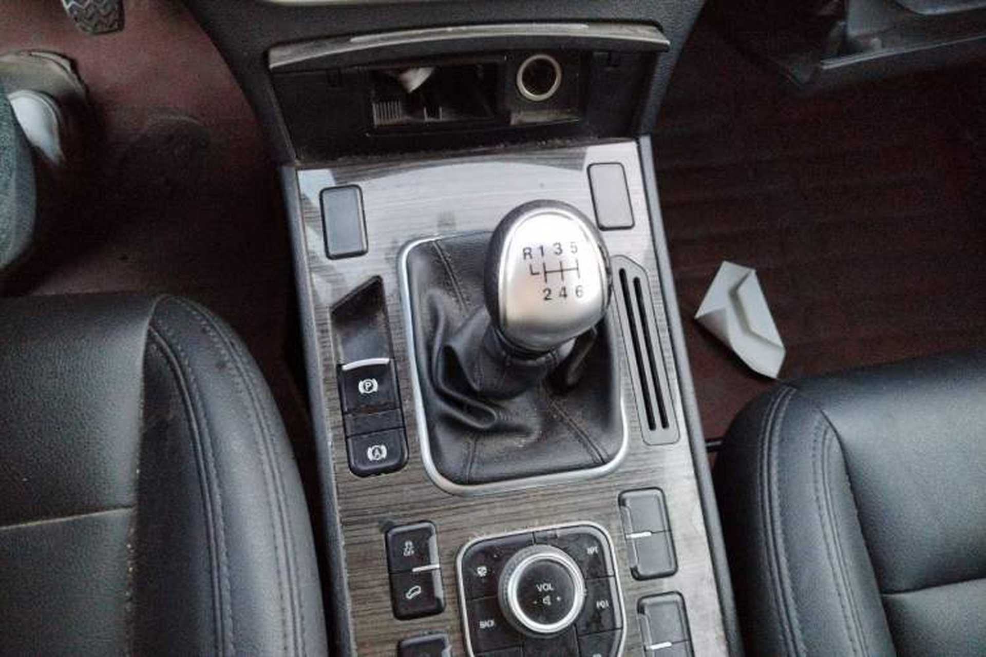 Used Haval H6 Coupe 2016 Blue Label 1.5T Manual Two-Wheel Drive Urban Model Gear Lever