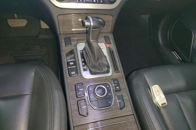 Used Haval H6 Coupe 2016 Blue Label 1.5T Automatic Two-Wheel Drive Elite Model Gear Lever