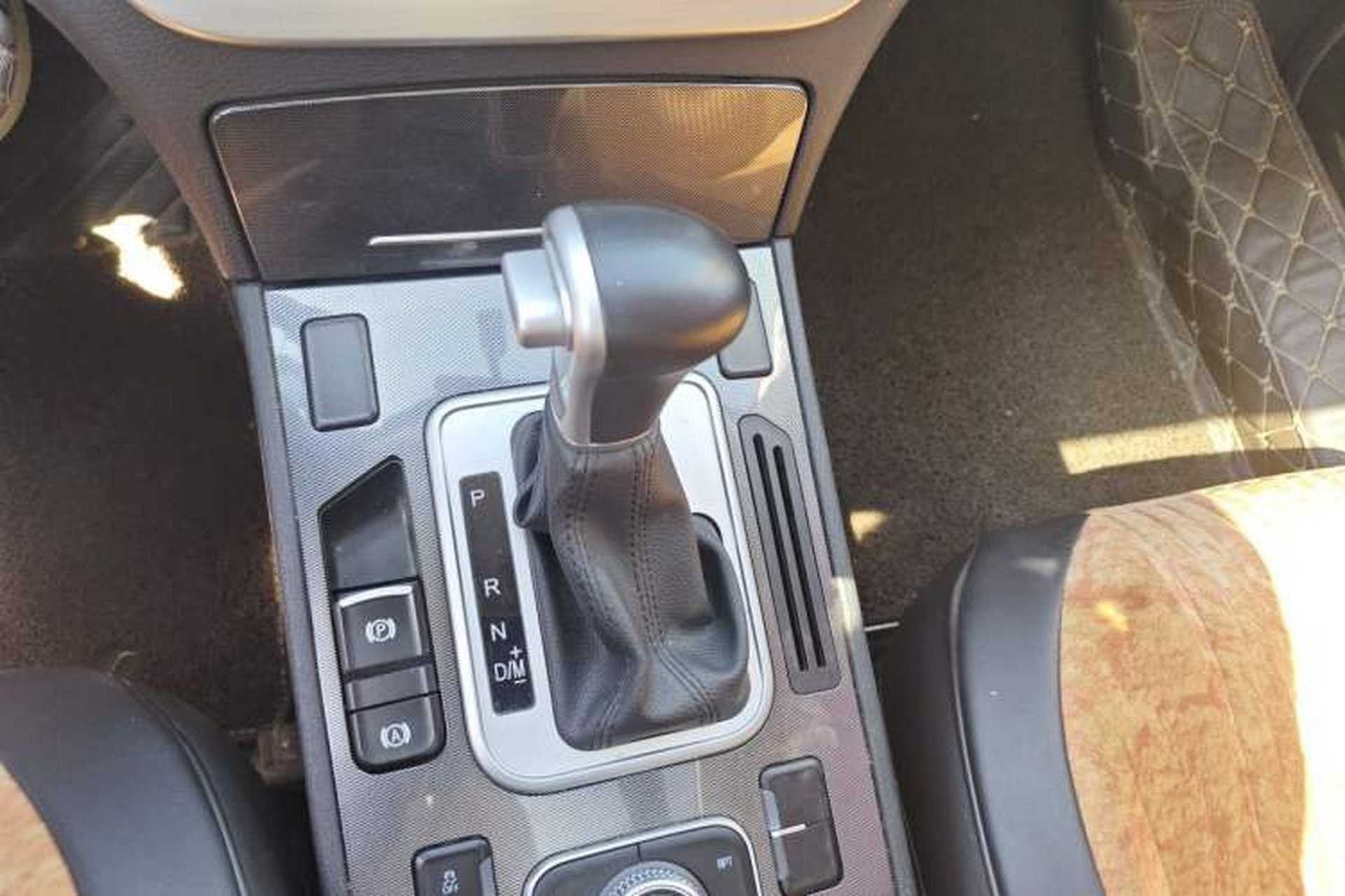 Used Haval H6 Coupe 2016 Blue Label 1.5T Automatic Two-Wheel Drive Urban Model Gear Lever