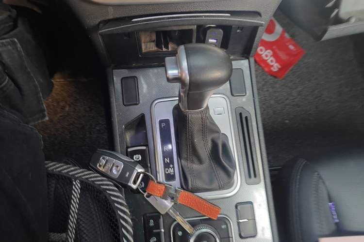 Used Haval H6 Coupe 2016 Blue Label 1.5T Automatic Two-Wheel Drive Urban Model Gear Lever