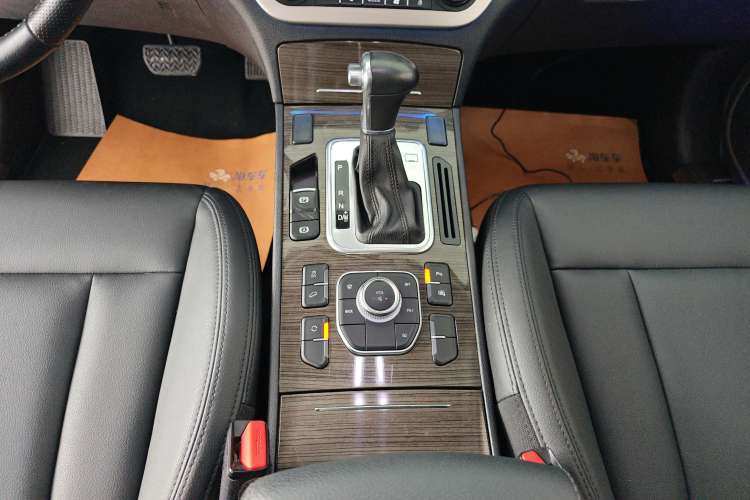Used Haval H6 Coupe 2016 Blue Label 1.5T Automatic Two-Wheel Drive Elite Model Gear Lever