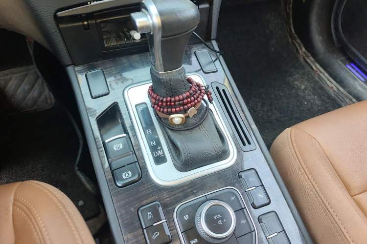 Used Haval H6 Coupe 2016 Blue Label 1.5T Automatic Two-Wheel Drive Elite Model Gear Lever