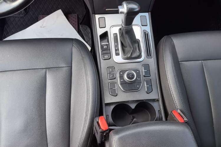 Used Haval H6 Coupe 2016 Blue Label 1.5T Automatic Two-Wheel Drive Urban Model Gear Lever