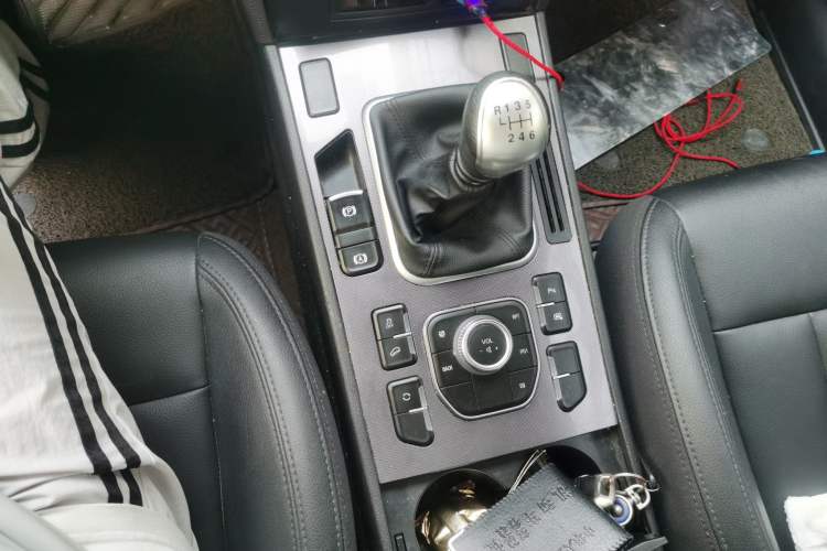 Used Haval H6 Coupe 2016 Blue Label 1.5T Manual Two-Wheel Drive Elite Model Gear Lever