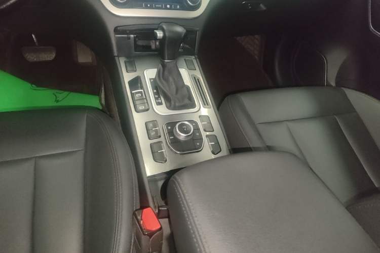 Used Haval H6 Coupe 2016 Blue Label 1.5T Automatic Two-Wheel Drive Urban Model Gear Lever