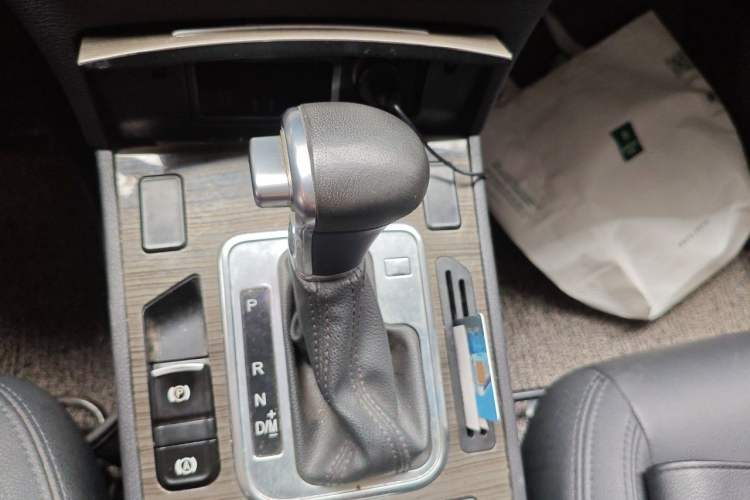 Used Haval H6 Coupe 2016 Blue Label 1.5T Automatic Two-Wheel Drive Urban Model Gear Lever