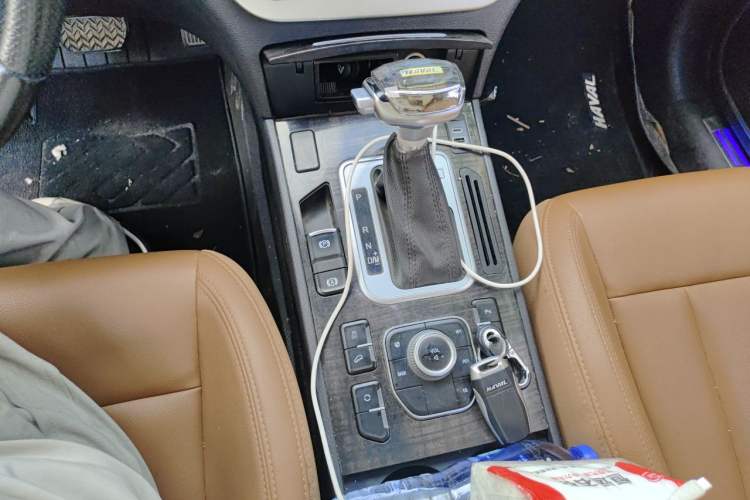 Used Haval H6 Coupe 2016 Blue Label 1.5T Automatic Two-Wheel Drive Elite Model Gear Lever