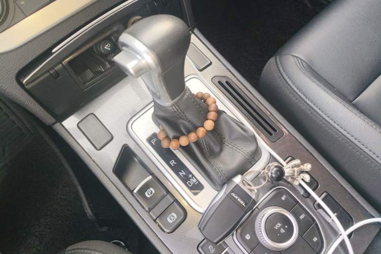 Used Haval H6 Coupe 2016 Blue Label 1.5T Automatic Two-Wheel Drive Urban Model Gear Lever