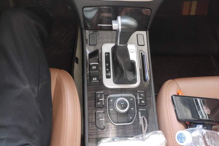 Used Haval H6 Coupe 2016 Blue Label 1.5T Automatic Two-Wheel Drive Elite Model Gear Lever