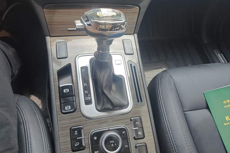 Used Haval H6 Coupe 2016 Blue Label 1.5T Automatic Two-Wheel Drive Elite Model Gear Lever