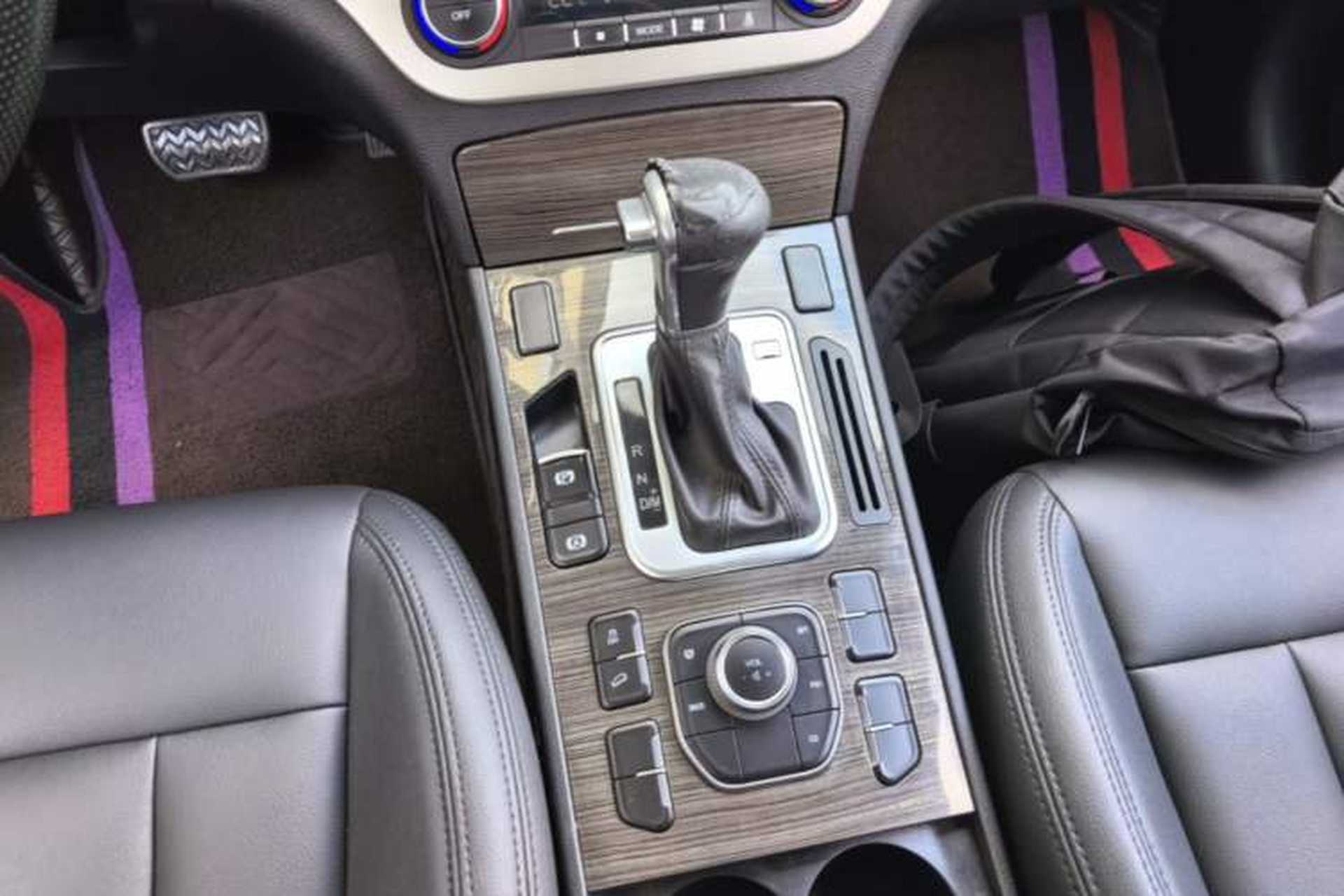 Used Haval H6 Coupe 2016 Blue Label 1.5T Automatic Two-Wheel Drive Urban Model Gear Lever