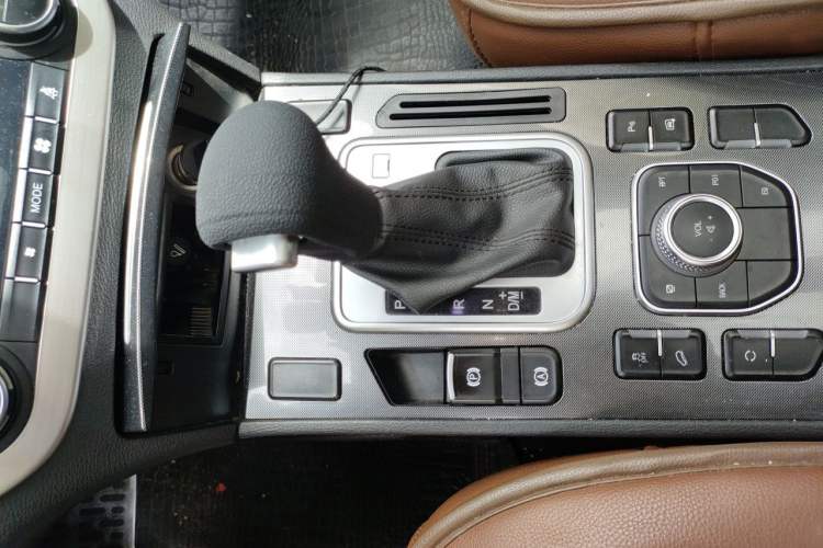 Used Haval H6 Coupe 2016 Blue Label 1.5T Automatic Two-Wheel Drive Elite Model Gear Lever