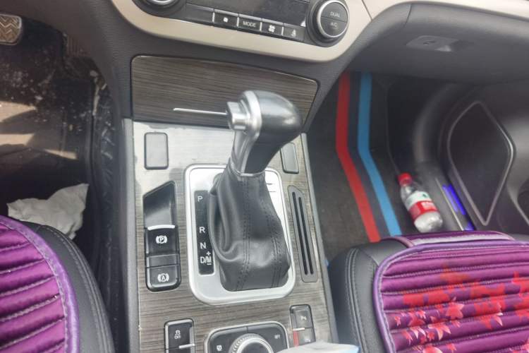 Used Haval H6 Coupe 2016 Blue Label 1.5T Automatic Two-Wheel Drive Elite Model Gear Lever