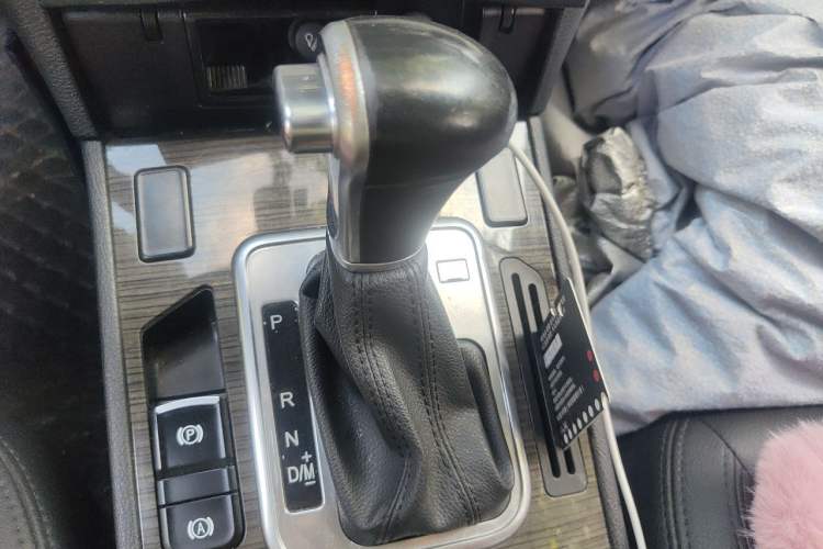 Used Haval H6 Coupe 2016 Blue Label 1.5T Automatic Two-Wheel Drive Elite Model Gear Lever