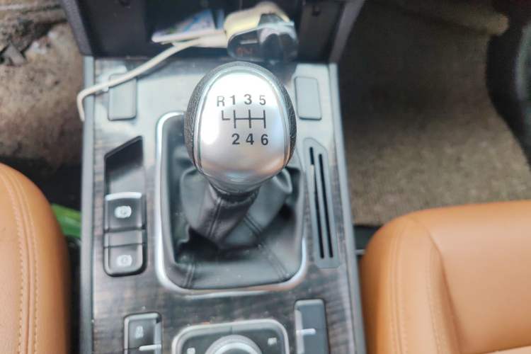Used Haval H6 Coupe 2016 Blue Label 1.5T Manual Two-Wheel Drive Urban Model Gear Lever