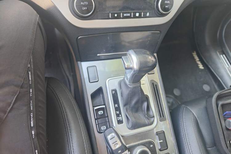Used Haval H6 Coupe 2016 Blue Label 1.5T Automatic Two-Wheel Drive Urban Model Gear Lever