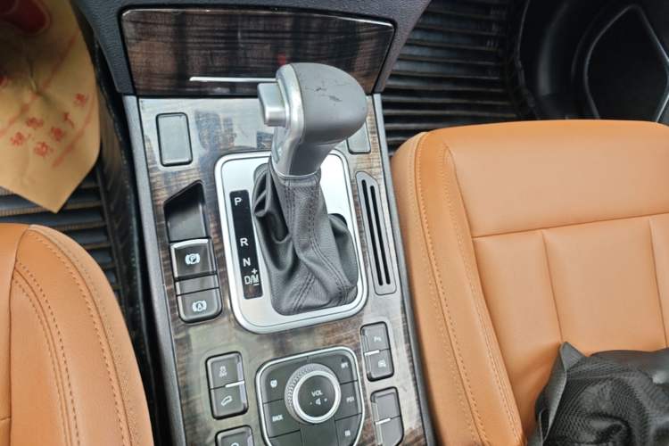 Used Haval H6 Coupe 2016 Blue Label 1.5T Automatic Two-Wheel Drive Elite Model Gear Lever