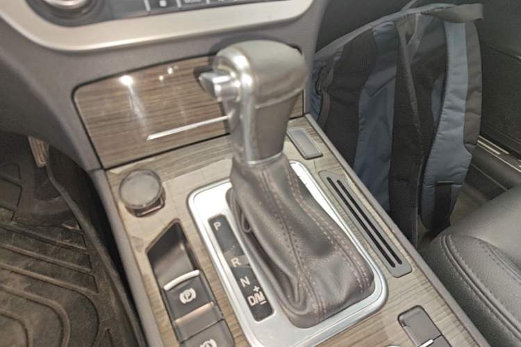 Used Haval H6 Coupe 2016 Blue Label 1.5T Automatic Two-Wheel Drive Urban Model Gear Lever