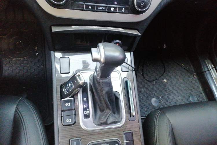Used Haval H6 Coupe 2016 Blue Label 1.5T Automatic Two-Wheel Drive Urban Model Gear Lever