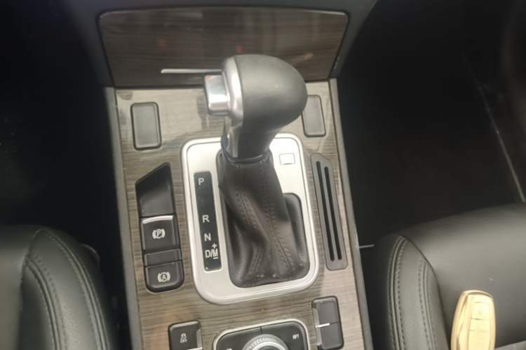 Used Haval H6 Coupe 2016 Blue Label 1.5T Automatic Two-Wheel Drive Urban Model Gear Lever