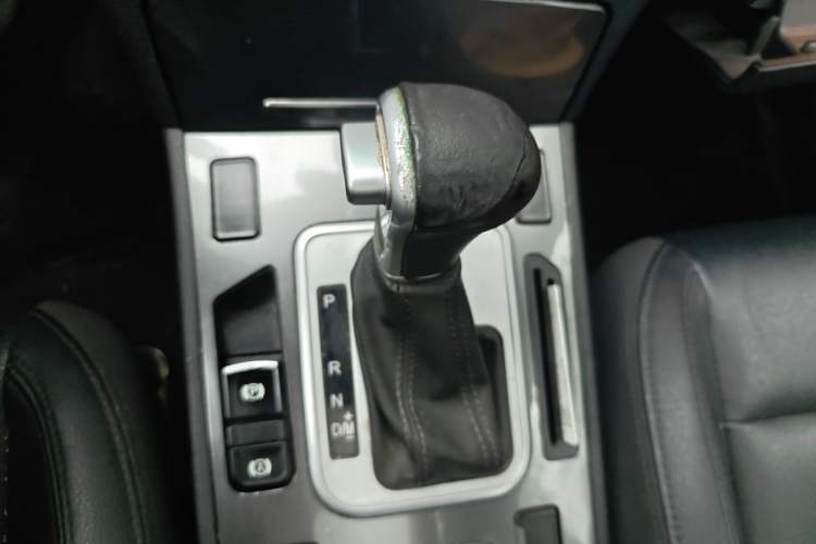 Used Haval H6 Coupe 2016 Blue Label 1.5T Automatic Two-Wheel Drive Urban Model Gear Lever