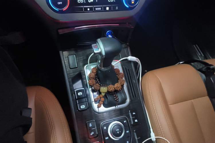 Used Haval H6 Coupe 2016 Blue Label 1.5T Automatic Two-Wheel Drive Urban Model Gear Lever