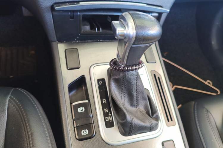 Used Haval H6 Coupe 2016 Blue Label 1.5T Automatic Two-Wheel Drive Urban Model Gear Lever