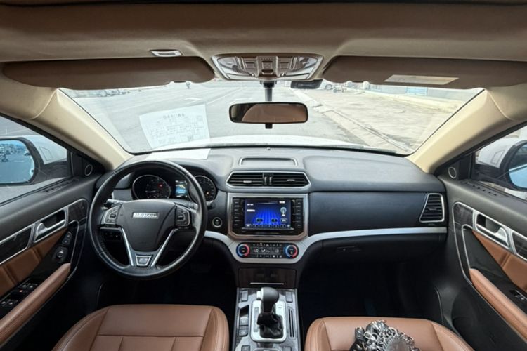 Used Haval H6 Coupe 2016 Blue Label 1.5T Automatic Two-Wheel Drive Urban Model Interior 2