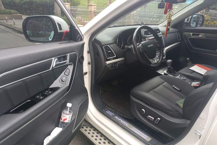Used Haval H6 Coupe 2016 Blue Label 1.5T Automatic Two-Wheel Drive Elite Model Interior 3